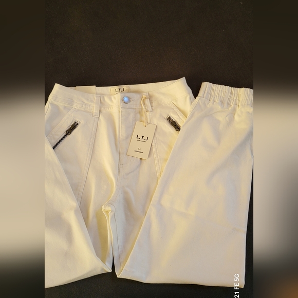 L.T.J. Jogger Style Jean Optic White NWT. SZ. M - Picture 6 of 8